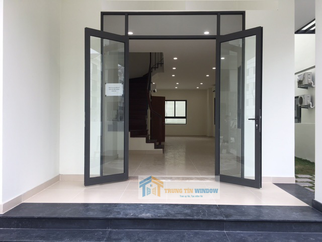 Sản phẩm của Trung Tín Window -  Cửa đi 2 cánh mở quay